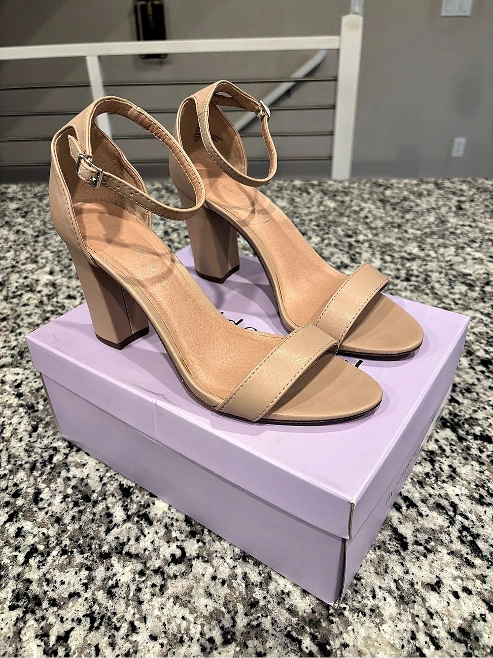 Madden Girl Beella Blush Block Heel Ankle Strap Sandals Brown Sz 8